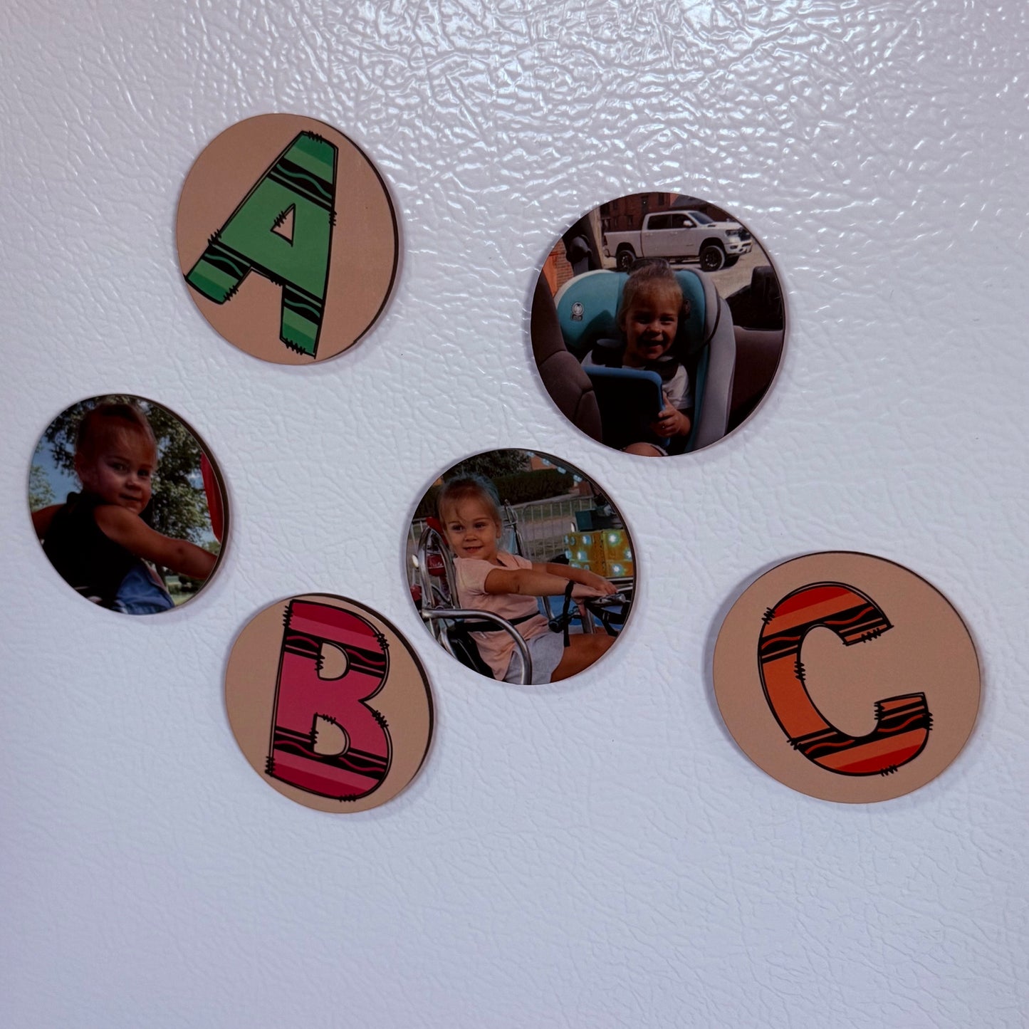 Custom Circle Photo Magnet – Personalized Keepsake Gift, Anniversary & Wedding Favor