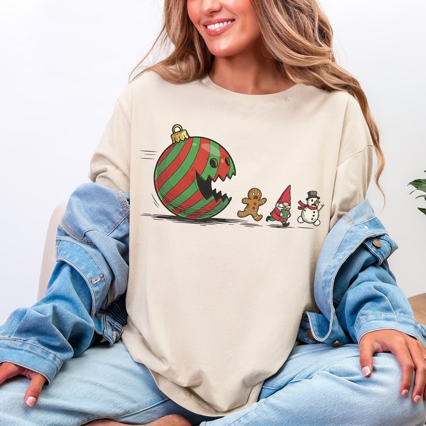 Run, Run, It’s Christmas! Tee